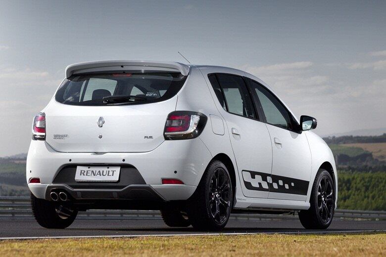 Com estes itens, a lista de equipamentos do Sandero RS supera em muito à das demais versões do modelo

LEIA TAMBÉM
Aceleramos: Renault Sandero RS é nervosinho e vai além do visual