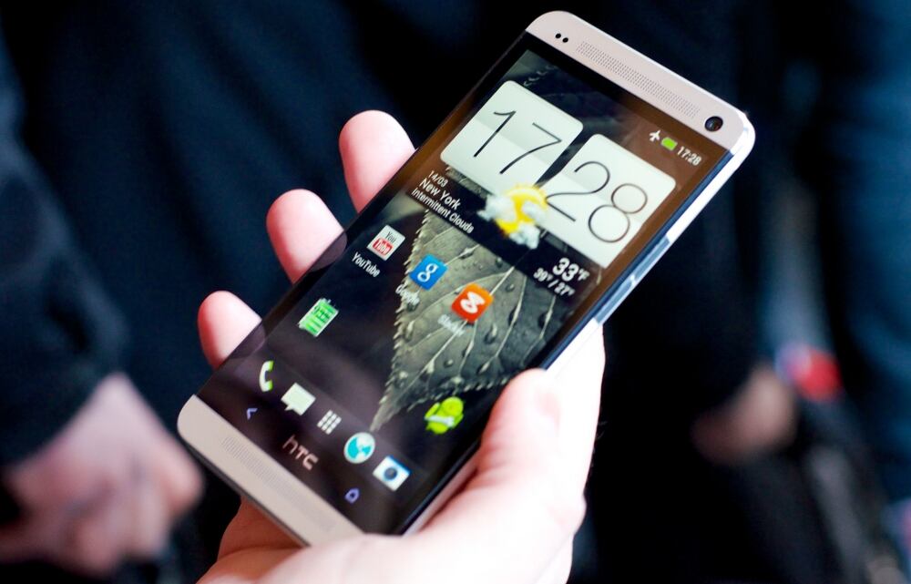 Em 2013, a venda de smartphones superou a de celulares comuns