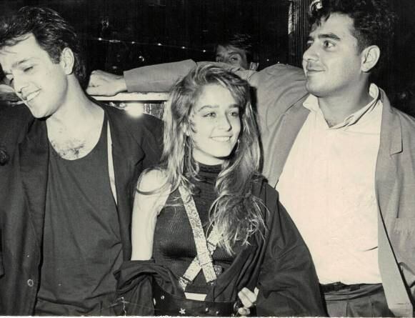 Acima, outro clique de Luciana mais jovem, ao lado do ator Jayme Periard e do cantor Leo Jaime