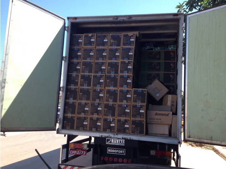 Carga avaliada em mais de R$ 1 milhão estava sendo vendida nas loja do suspeito