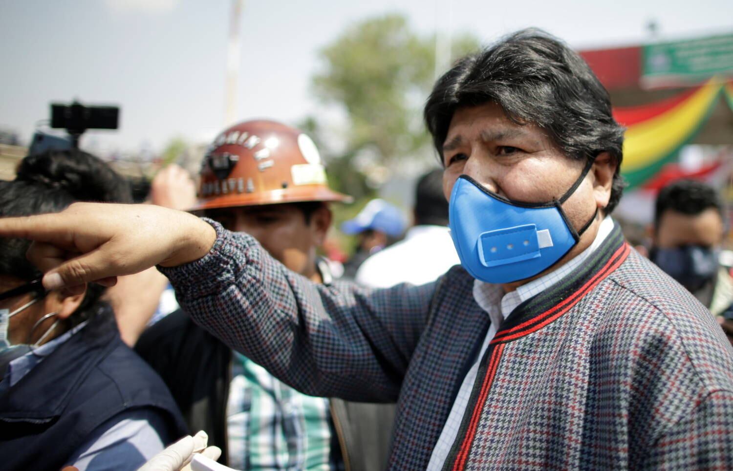 Evo Morales volta à Bolívia após exílio