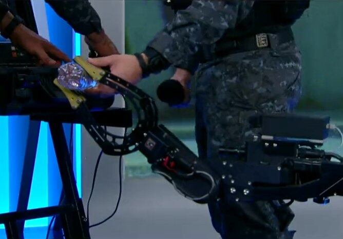 De acordo com o tenente Amorim, do Gate (Grupo de Ações Táticas Especiais), em todo o estado existem dois robôs desse modelo, conhecidos como Caliber T5, de origem canadense. O utensílio foi utilizado, inclusive, na ação policial contra o ataque a agências bancárias de Araçatuba, no interior de São Paulo, onde os assaltantes chegaram a fazer diversas vítimas de escudo humano para impedir a ação da polícia
