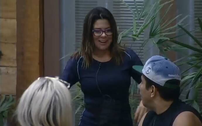 Quando os peões começaram a perguntar a Mara seu nome de batismo, a peoa proibiu qualquer um que soubesse de contar a verdade para Luka.

— Ninguém é pra falar meu nome pra ele! É proibido! 