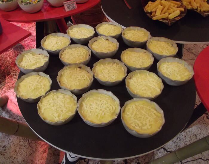 Na mesma mesa, escondidinho de carne seca 

+ Bastidores! Conheça o cenário da Festa Cordel

+ Festa Cordel: Veja em detalhes os figurinos
