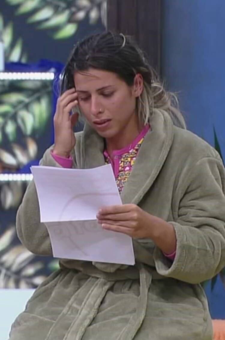 Em uma disputa pra lá de acirrada, a ex-peoa recebeu 46,58% dos votos. Luka Ribeiro foi o terceiro colocado. Ana disse que lá de dentro não tinha ideia do que estava acontecendo fora da sede.
— Não dá para ter parâmetro de nada aqui dentro