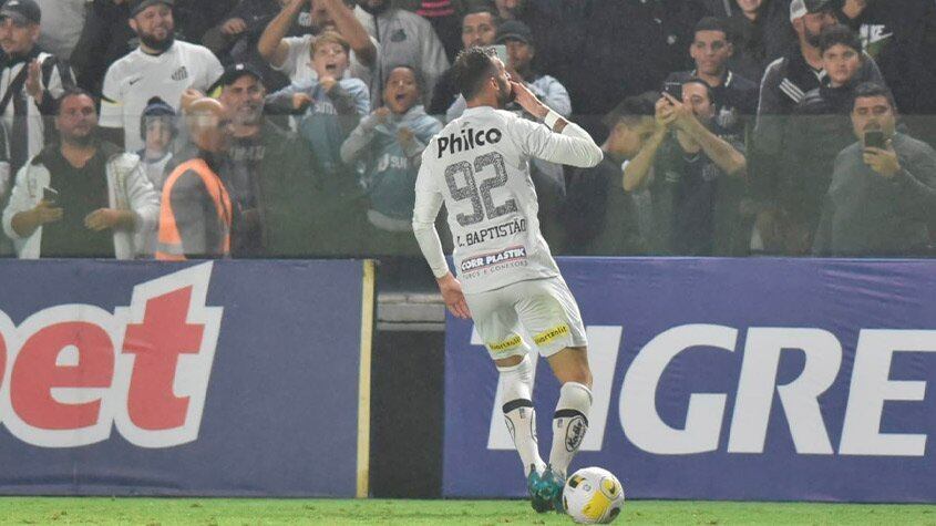 Depois de um bom primeiro tempo, o Santos caiu de produção e apenas empatou em 2 a 2 com o Red Bull Bragantino na noite deste sábado, na Vila Belmiro. João Paulo e Léo Baptistão foram os destaques do Peixe. Lucas Pires e Jhojan Julio foram mal (notas por LANCE!/Diário do Peixe)