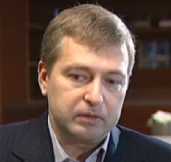 Dmitry Rybolovlev - Clube: Monaco - Fortuna estimada: 6.7 bilhões de dólares (R$ 38 milhões) de acordo com a Forbes
