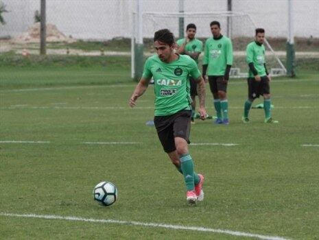 Atacante estava no Coritiba