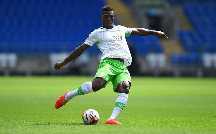 Junior Malanda, volante belga muito promissor, morreu no começo do ano  em um acidente de carro, de acordo com informações do diário alemão Bild. O atleta tinha apenas 20 anos e, atualmente, defendia o Wolfsburg-ALE