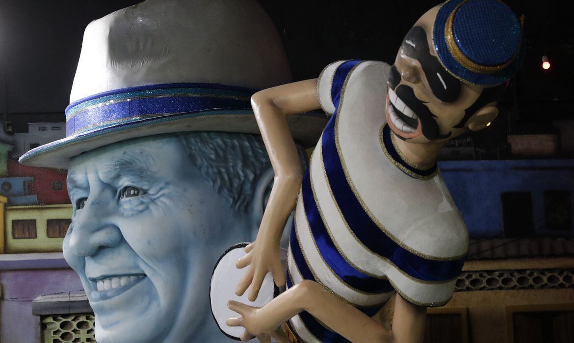 Show no centro do Rio homenageia
os 90 anos de Monarca