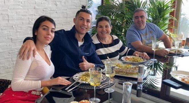 Cristiano e Dolores no aniversário do atacante português
