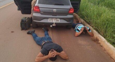 Atirador e comparsa foram parados em rodovia, no Tocantins