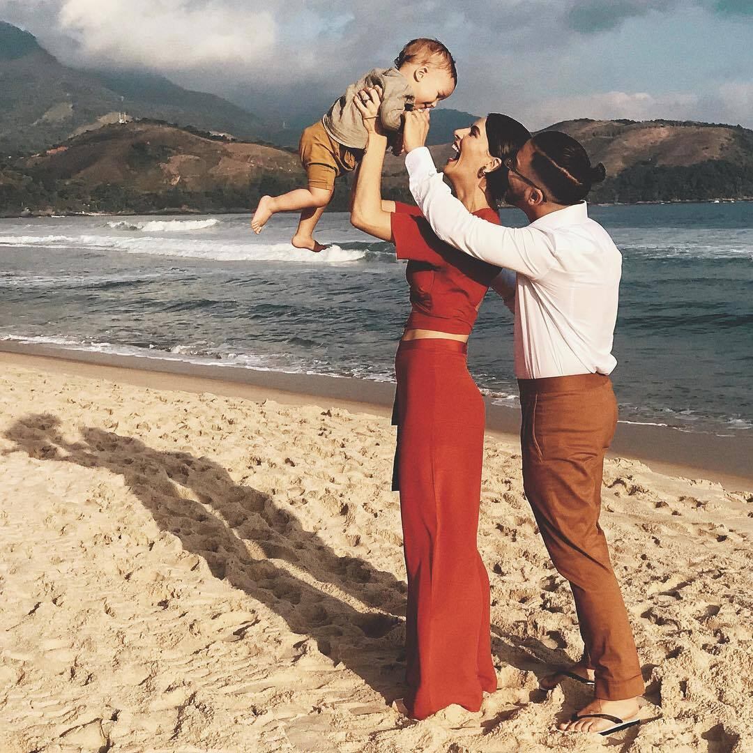 Júnior é casado com Monica Benini e eles são pais de Otto, de um ano