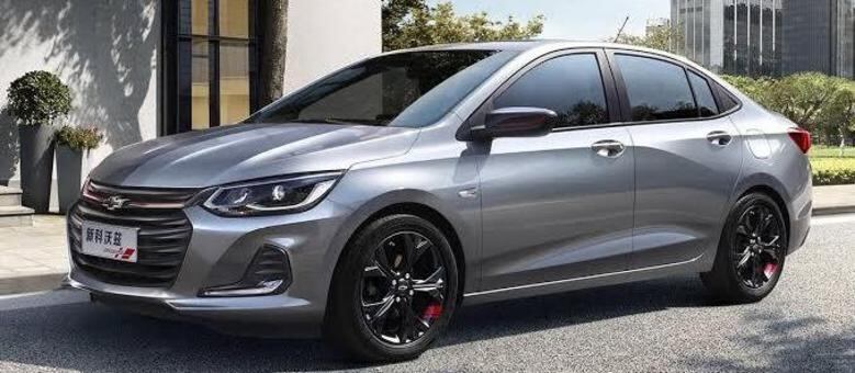 Esta é a versão Redline da China: nosso Onix sedã terá estas rodas e pinças de freio vermelhas