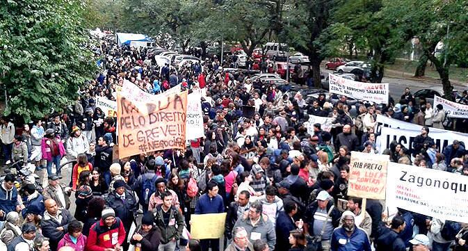 Após 116 dias, aulas são retomadas nesta segunda-feira (22)