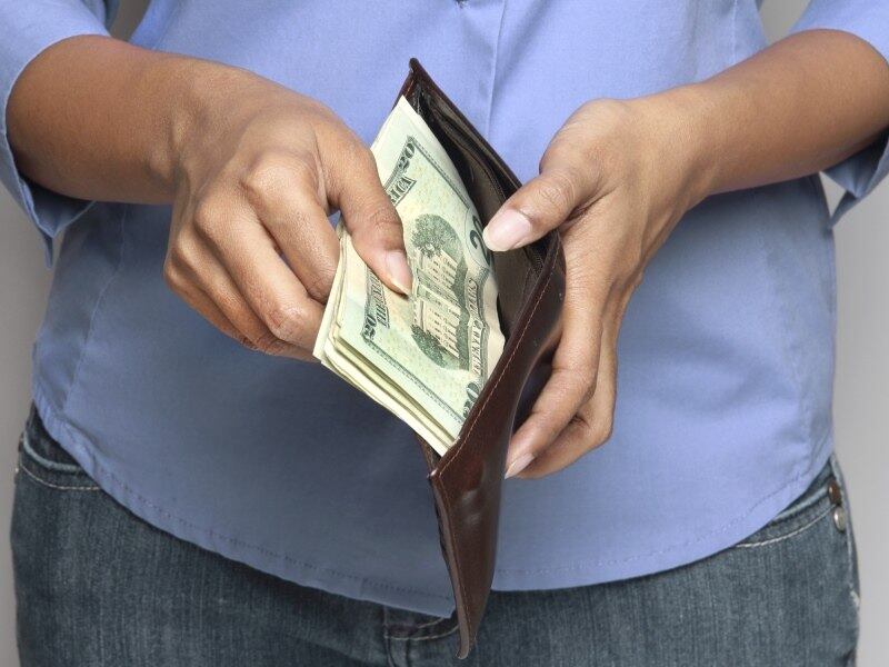 Moeda recuou 0,74% no pregão desta quarta-feira