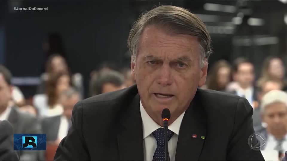 Ministro Alexandre de Moraes determina prisão domiciliar do ex-presidente Jair Bolsonaro