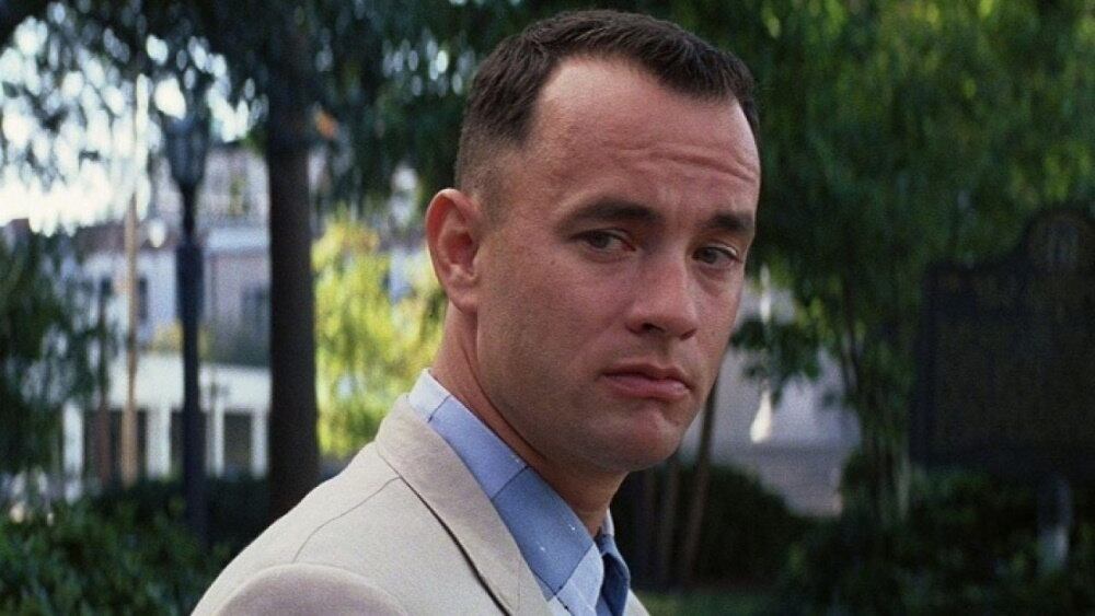 Forrest Gump: o Contador de Histórias (1994) - 13 indicações
A icônica interpretação de Tom Hanks rendeu a ele o Oscar de Melhor Ator, mas esse não foi o único prêmio vencido por Forrest Gump, que levou um total de seis estatuetas, contando com a de Melhor Filme. A trama acompanha o otimista e inspirador personagem enquanto ele vive momentos históricos 