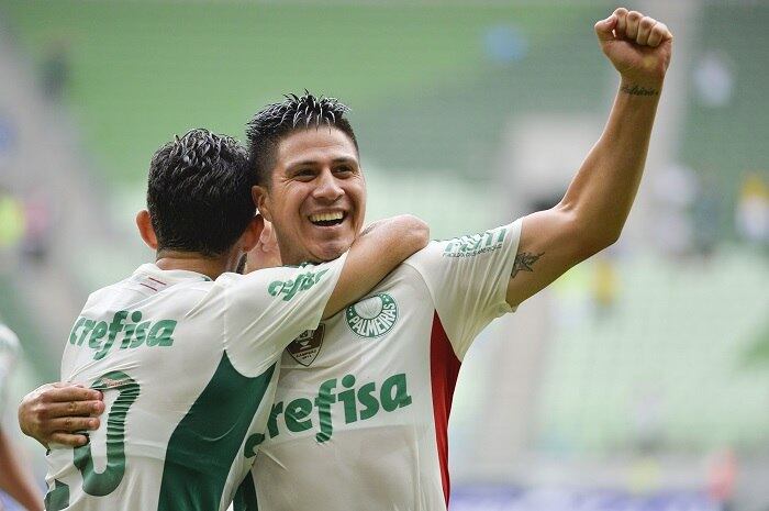 Dupla de argentinos do Palmeiras voltou a decidir neste domingo