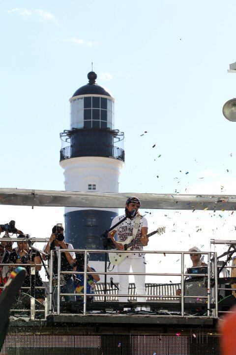 Em seguida foi a vez de Bell Marques