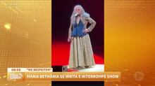 Maria Bethânia paralisa show e dá bronca em equipe por falha técnica durante show com Caetano Veloso