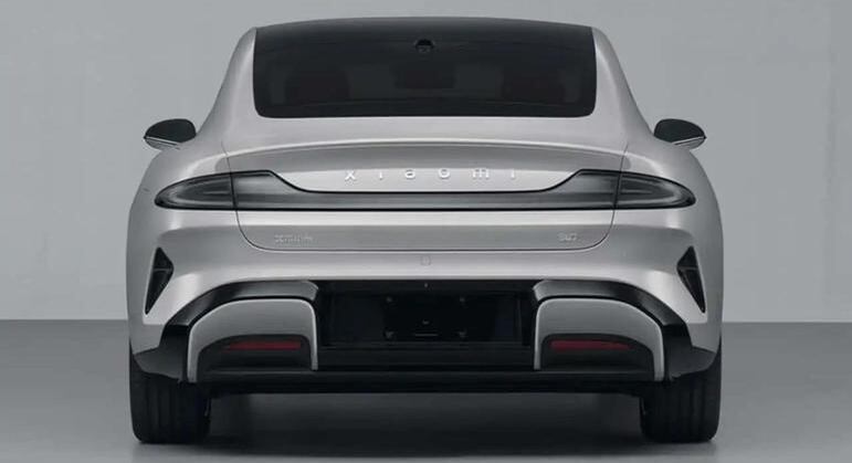 Versão Max terá 673cv e velocidade máxima limitada a 265km/h