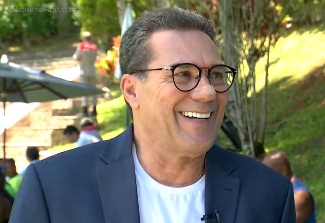 Quem conhece o "professor", acharia estranho ele estar recebendo instruções de alguém. Mas isso aconteceu enquanto gravava uma cena de Amor Sem Igual. Na novela, a agência Bras Esportes tem diversos alunos que sonham ser profissionais no mundo do futebol