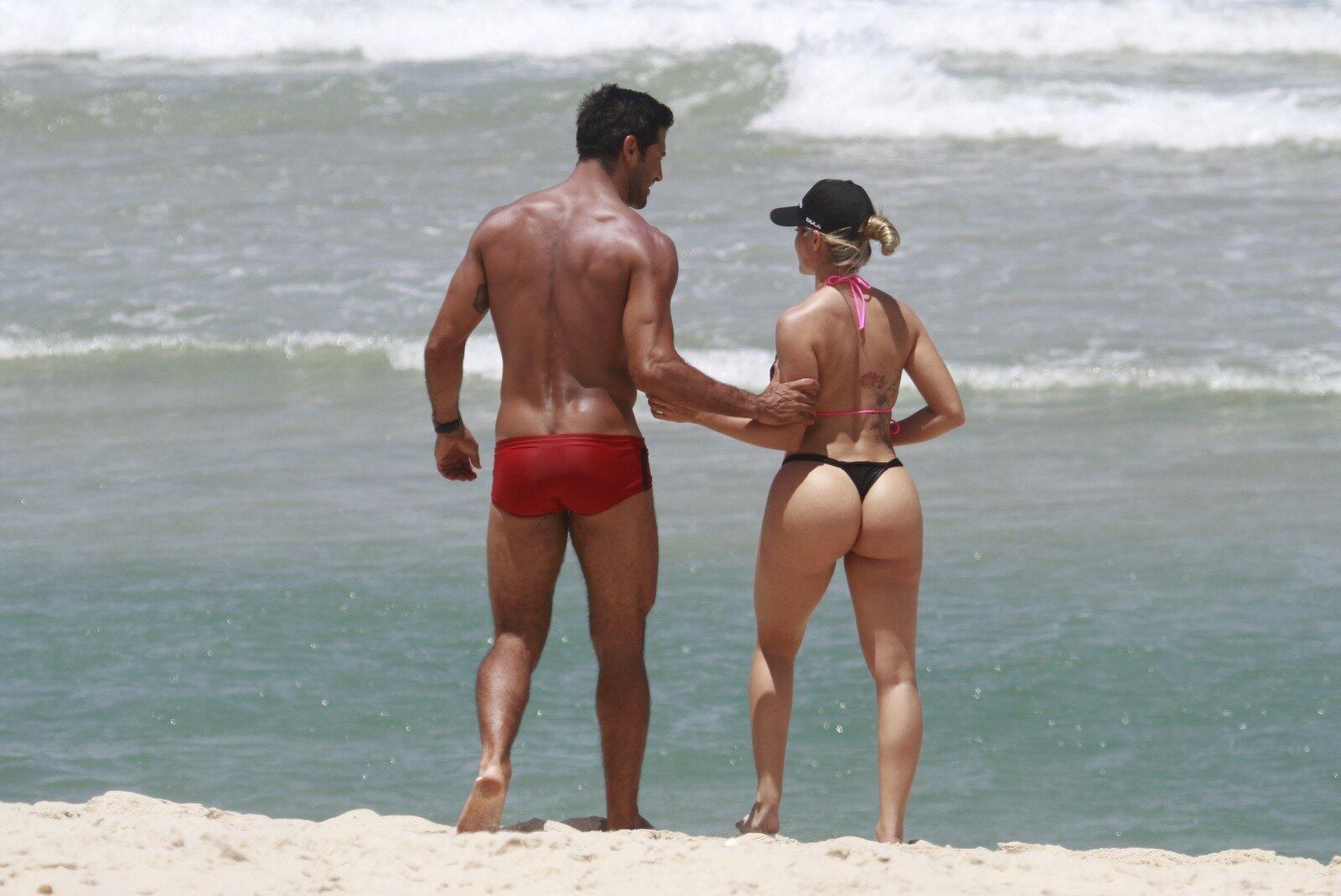 Beto e Aryane curtem dia de romance em Grumari, no Rio de Janeiro