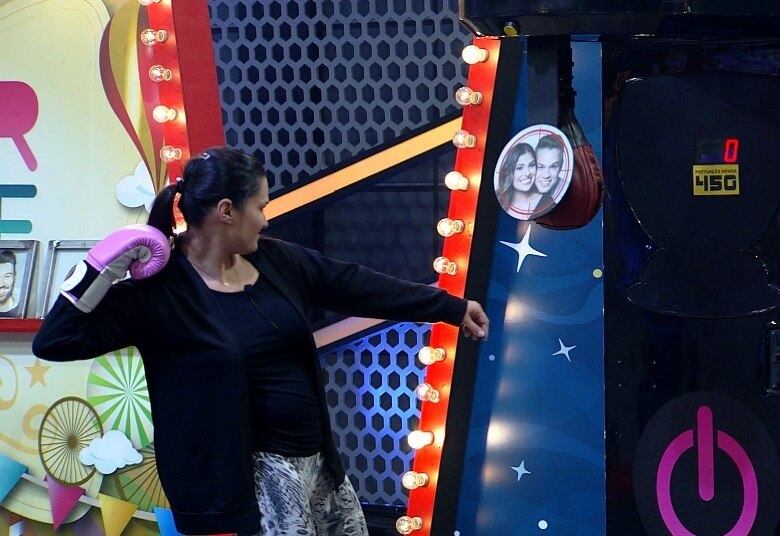 Após a DR e a
eliminação do polêmico casal Vinicius D´Black e Nadja Pessoa, o ciclo recomeça
no Power Couple Brasil desta quinta-feira (7) com a Prova das Mulheres