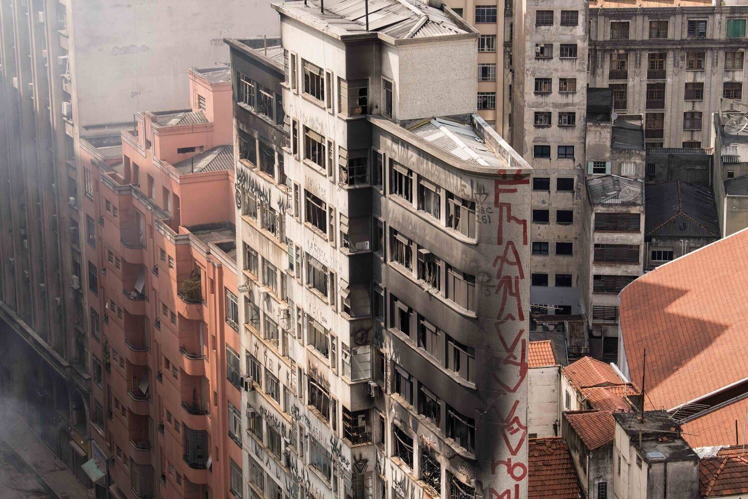 Prédios do centro estão em condições precárias