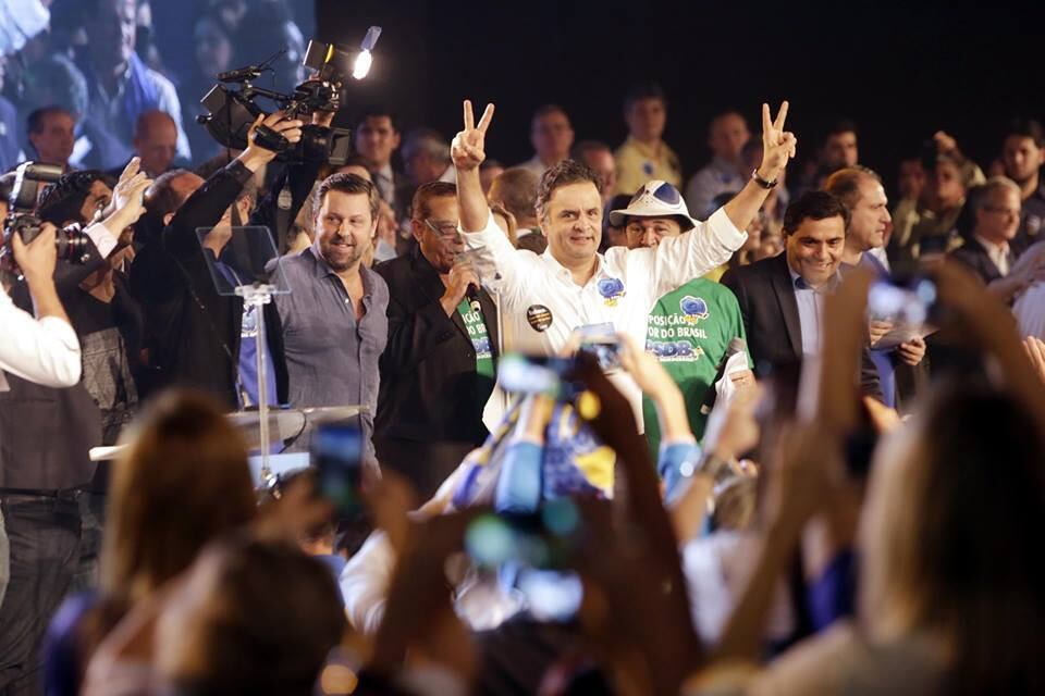 Senador fica à frente do partido por mais dois anos