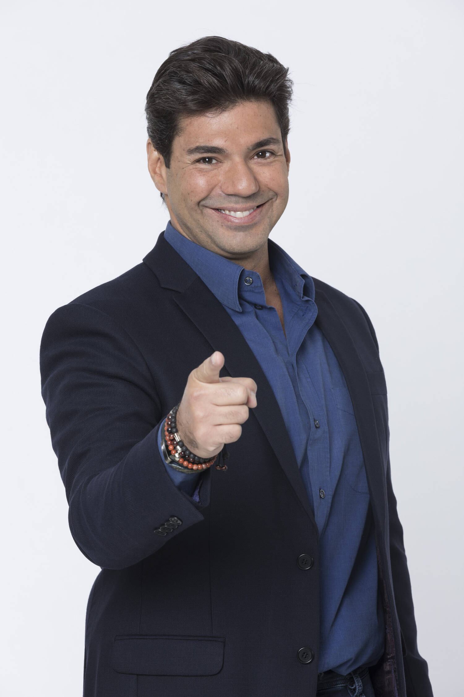 Felipe Bronze surpreende os chefs com desafio emocionante
