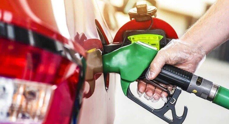 Governo federal pretende estabelecer uma nova alíquota para a gasolina, onerando o combustível fóssi