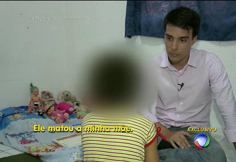 Ela
jamais vai esquecer dos dias de horror que viveu ao lado Jorge, Bruna e Isabel.
Hoje, é acompanhada por psicólogos

• VÍDEO: Canibais de Garanhuns contam detalhes de como matavam e consumiam a carne das vítimas
• No R7 Play você assiste ao Repórter Record Investigação quando e onde quiser. Experimente!
