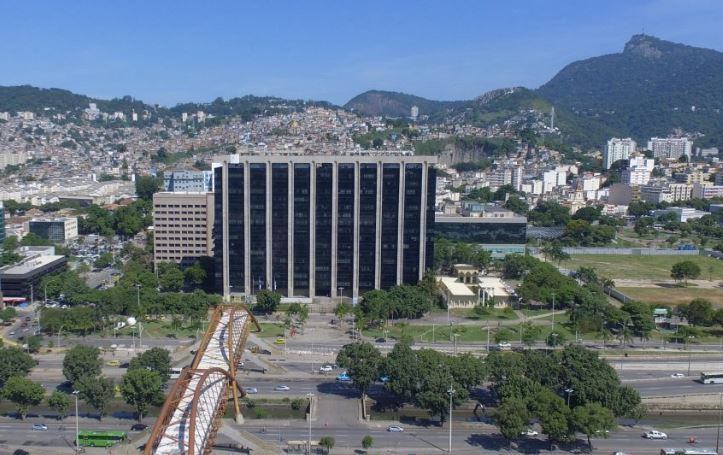 Nas Eleições Municipais de 2020, quase cinco milhões de eleitores vão às urnas no dia 15 de novembro para escolher o prefeito da cidade do Rio de Janeiro. Mas é preciso saber também quem são os 14 candidatos a vice-prefeito que compõem a chapa. Conheça os perfis, partidos e trajetórias dos concorrentes ao cargo de vice
*O critério adotado pelo R7 para apresentação dos candidatos foi ordem alfabética