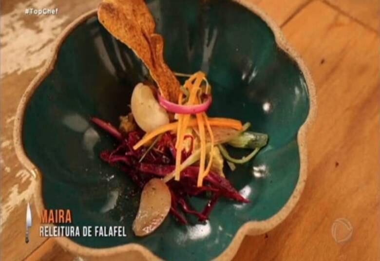 Maíra escolheu fazer a releitura de falafel, um bolinho frito típico do Oriente Médio. O prato colorido foi apontado como aromático, porém, Ailin estranhou o sabor
