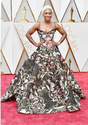 Cynthia Erivo escolheu um florido 