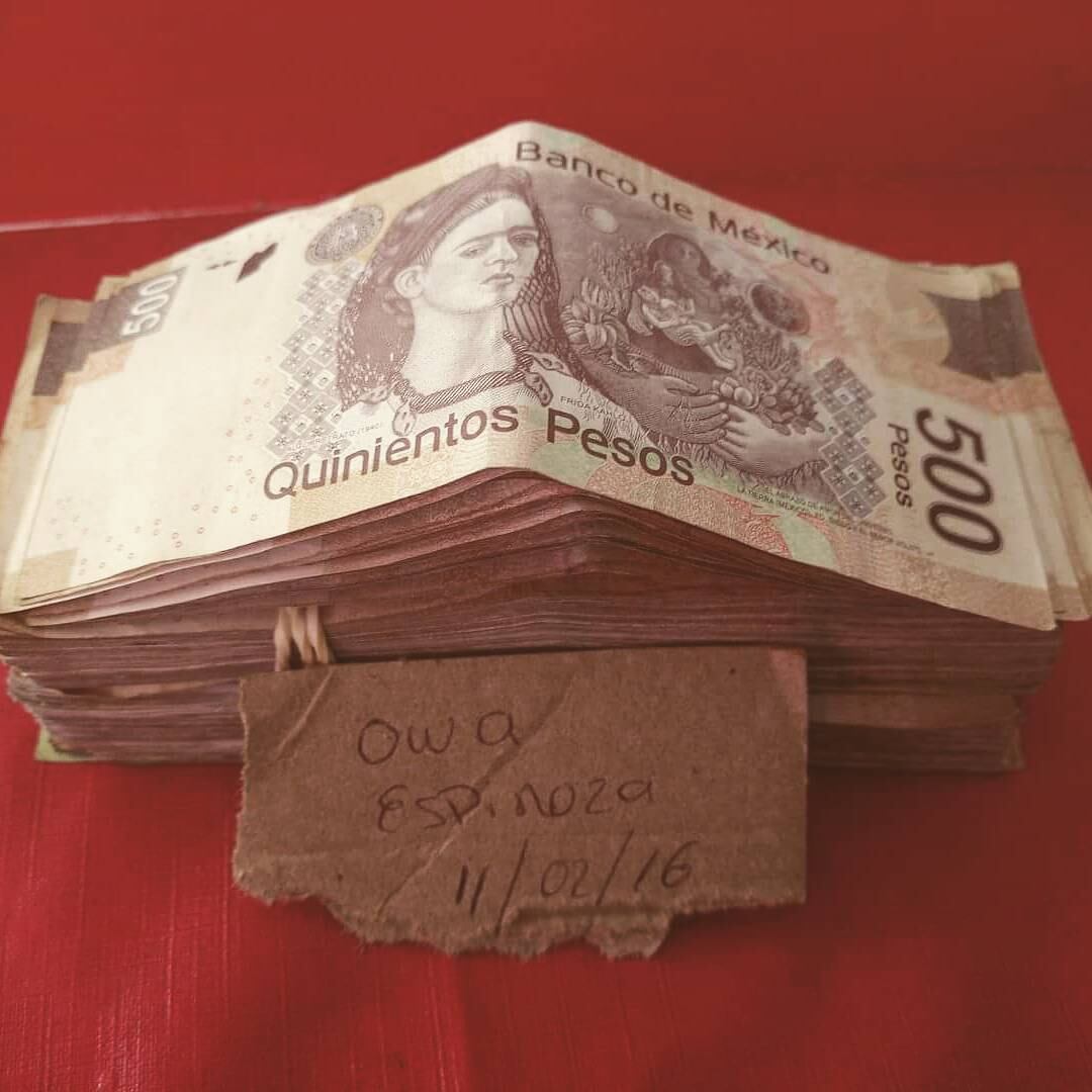 Mas mesmo se tornando rico de forma ilícita, Nunez não escondia as enormes quantidades de dinheiro vivo que recebia