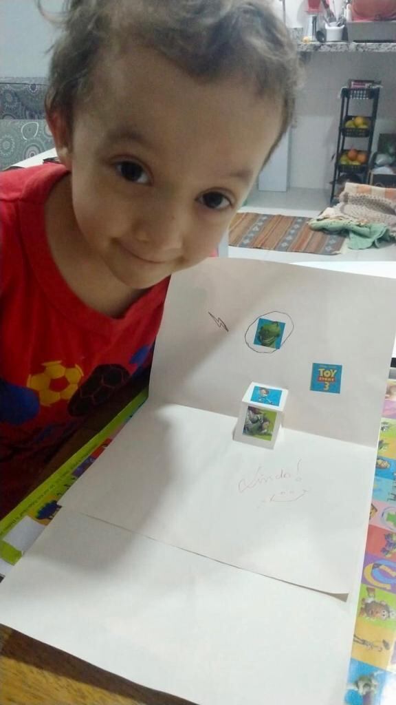 Daniel: cartão com dobradura especial para o papai