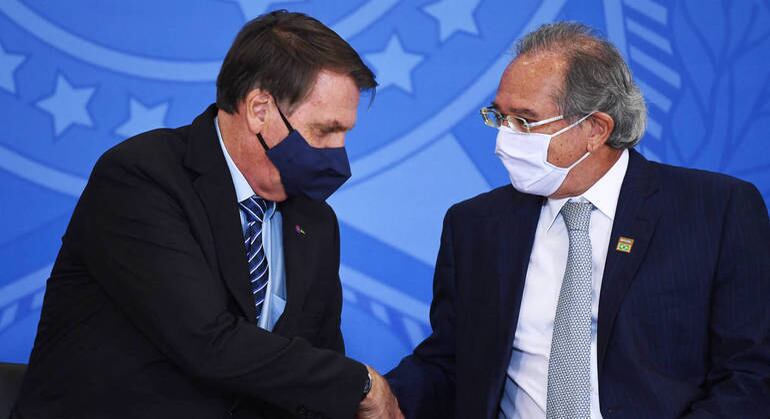 Bolsonaro e Guedes: presidente fez ressalvas ao texto da reforma tributária enviada ao Congresso