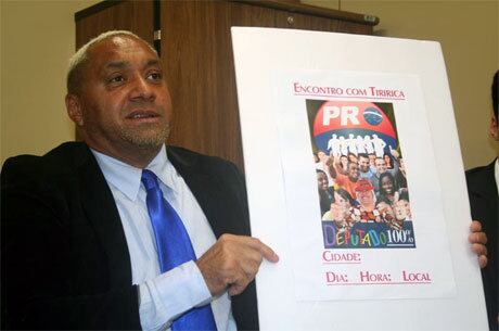 Tiririca havia dito que deixaria política, mas voltou atrás nesta terça