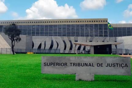 Superior Tribunal de Justiça pune ministro com perda do cargo por assédio