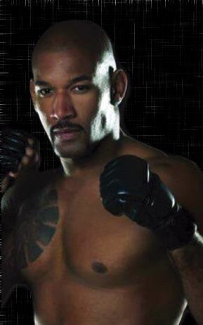 João Isidoro será o oponente de Conterraneo no SFT 2.
Inexperiente no mundo do MMA, o atleta ainda busca a sua primeira vitória na
carreira. Isidoro estreou no esporte em abril de 2012, com uma derrota para
Fernando Silva, no The Coliseum disputado em São Paulo