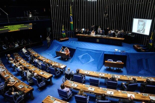 Proibição de doações de empresas e outras pessoas jurídicas a partidos políticos foi o destaque da reforma aprovada no Senado