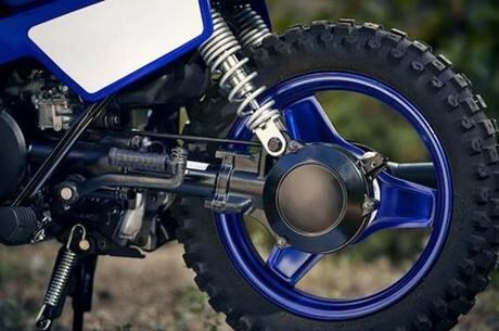 Cardã presente em motos de alta cilindrada, equipa e pequena PW50