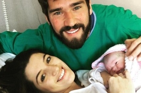 Helena nasceu no fim de abril e já arranca suspiros de fofura dos seguidores do pai
