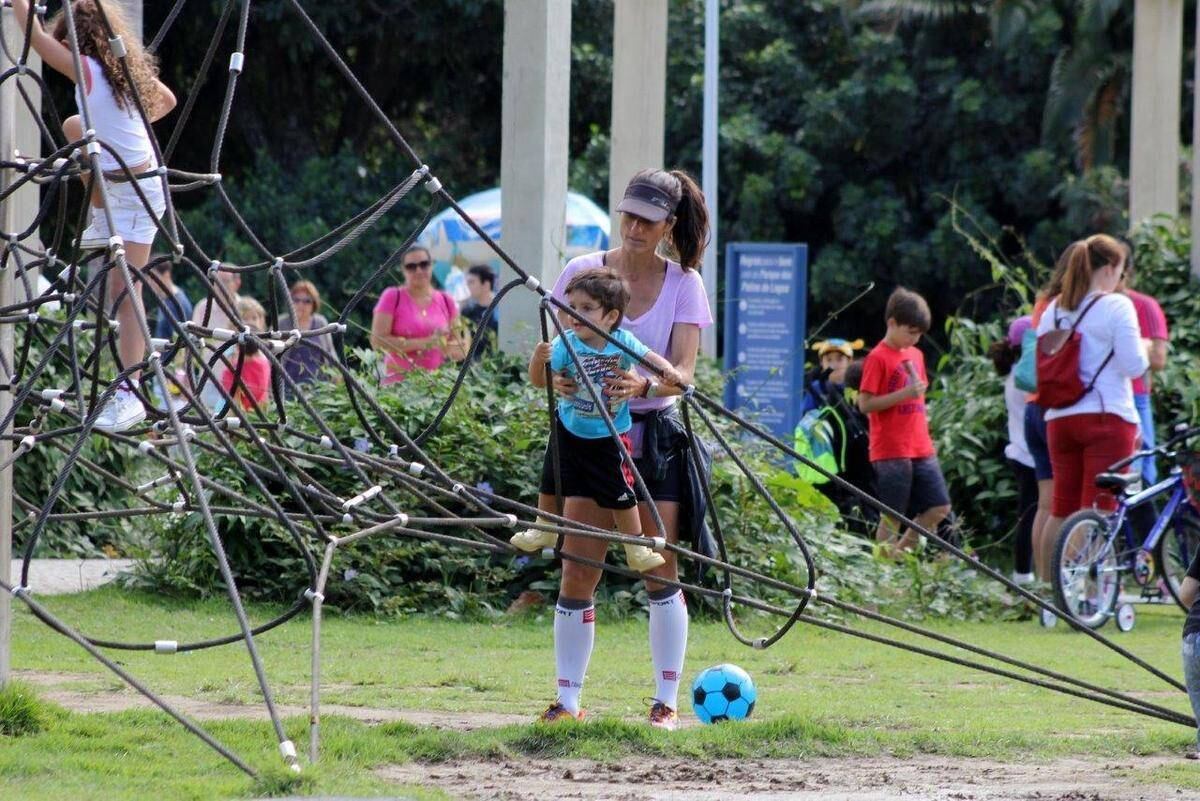 Cynthia brincou com os filhos