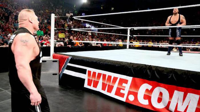— Vamos ver o que acontece. Ele sente que, graças a sua doença [diverticulite] acabou não indo tão bem no UFC. Ele não estava 100% e gostaria de construir uma nova jornada. Ele quer fazer os dois: WWE e UFC
