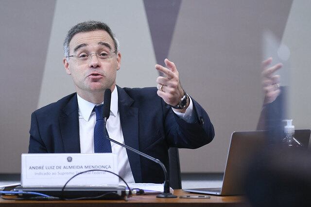 Senado aprova indicação de André Mendonça ao STF
VEJA MAIS