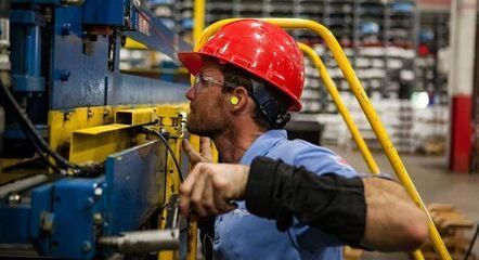 Confiança da indústria figura aos 90,8 pontos